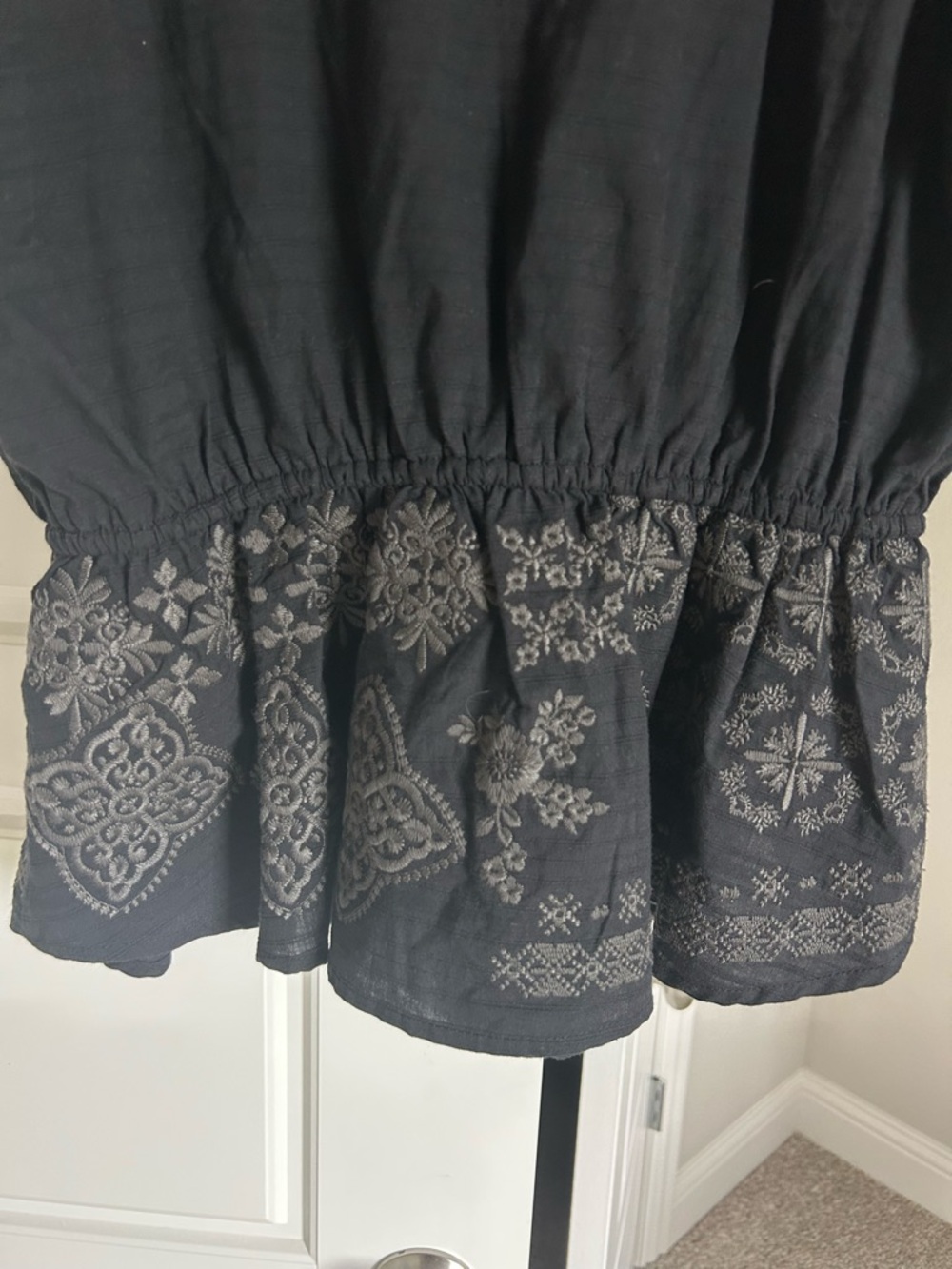 Savanna Jane Cotton Embroidered Peplum Blouse Black Gray Drawstring V Neck - Picture 9 of 10